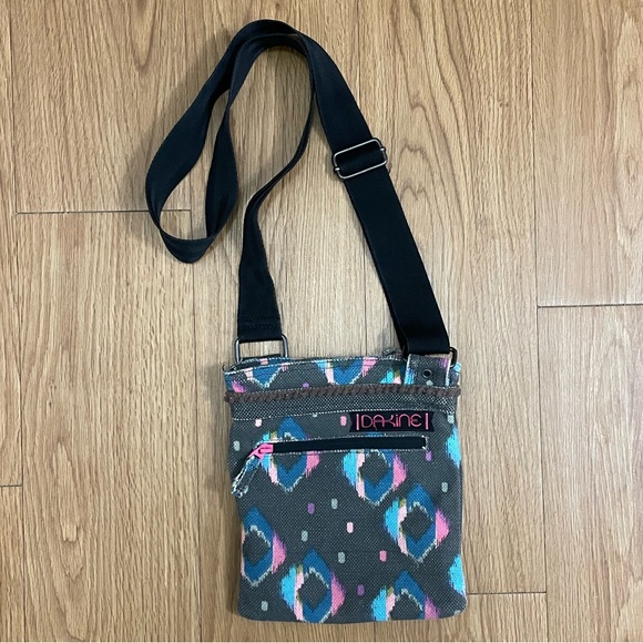 Dakine crossbody bag - Picture 1 of 6